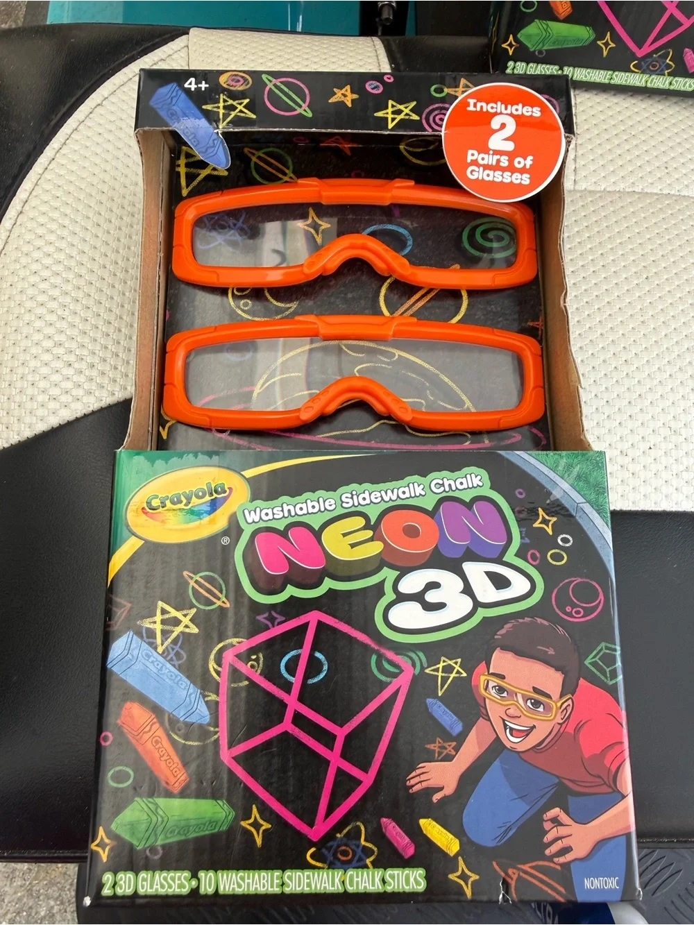 Crayola Neon 3D Washable Sidewalk Chalk Set with Orange 3D Glasses